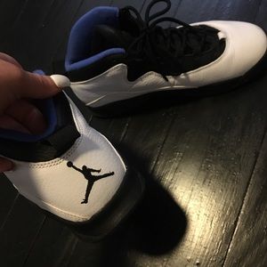 Jordan- youth size - in women’s they are size 7.5